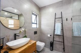 3 Bedroom Property for Sale in Lansdowne Western Cape